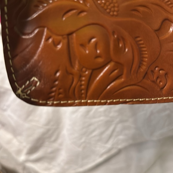 Patricia Nash wristlet - Picture 4 of 9